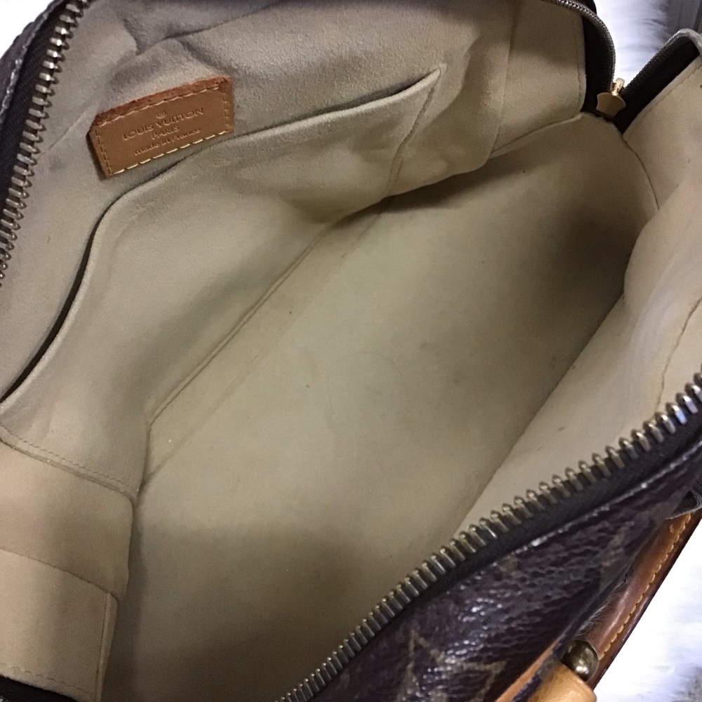 Louis Vuitton Manhattan PM - Picture 10 of 10